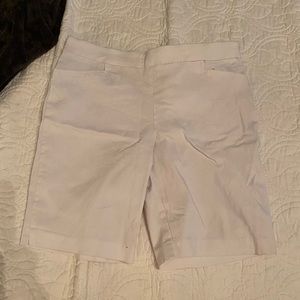 White stretch waist Bermuda shorts